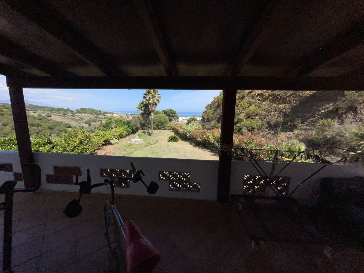 5fdcafc2d49dc3e7a28715db43d25e7f - 32