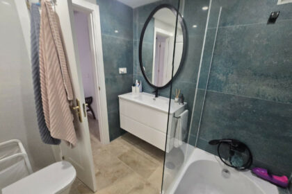 607057f1af6fb00acd0122d959eb1f5a - 14