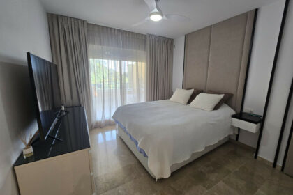 607057f1af6fb00acd0122d959eb1f5a - 16