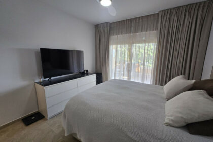 607057f1af6fb00acd0122d959eb1f5a - 17