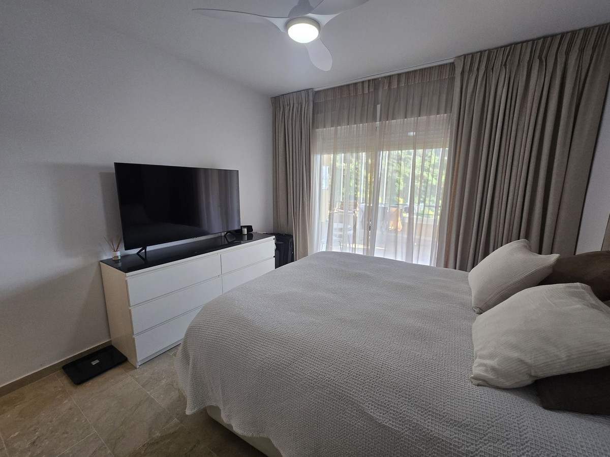 607057f1af6fb00acd0122d959eb1f5a - 17