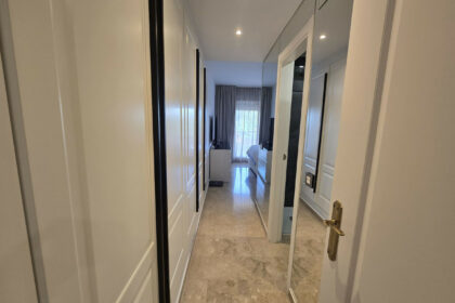 607057f1af6fb00acd0122d959eb1f5a - 24