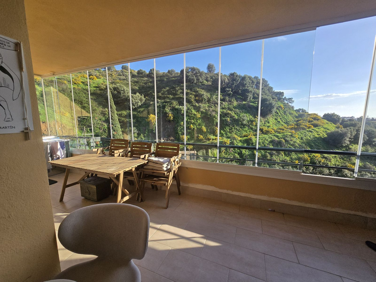 607057f1af6fb00acd0122d959eb1f5a - 27