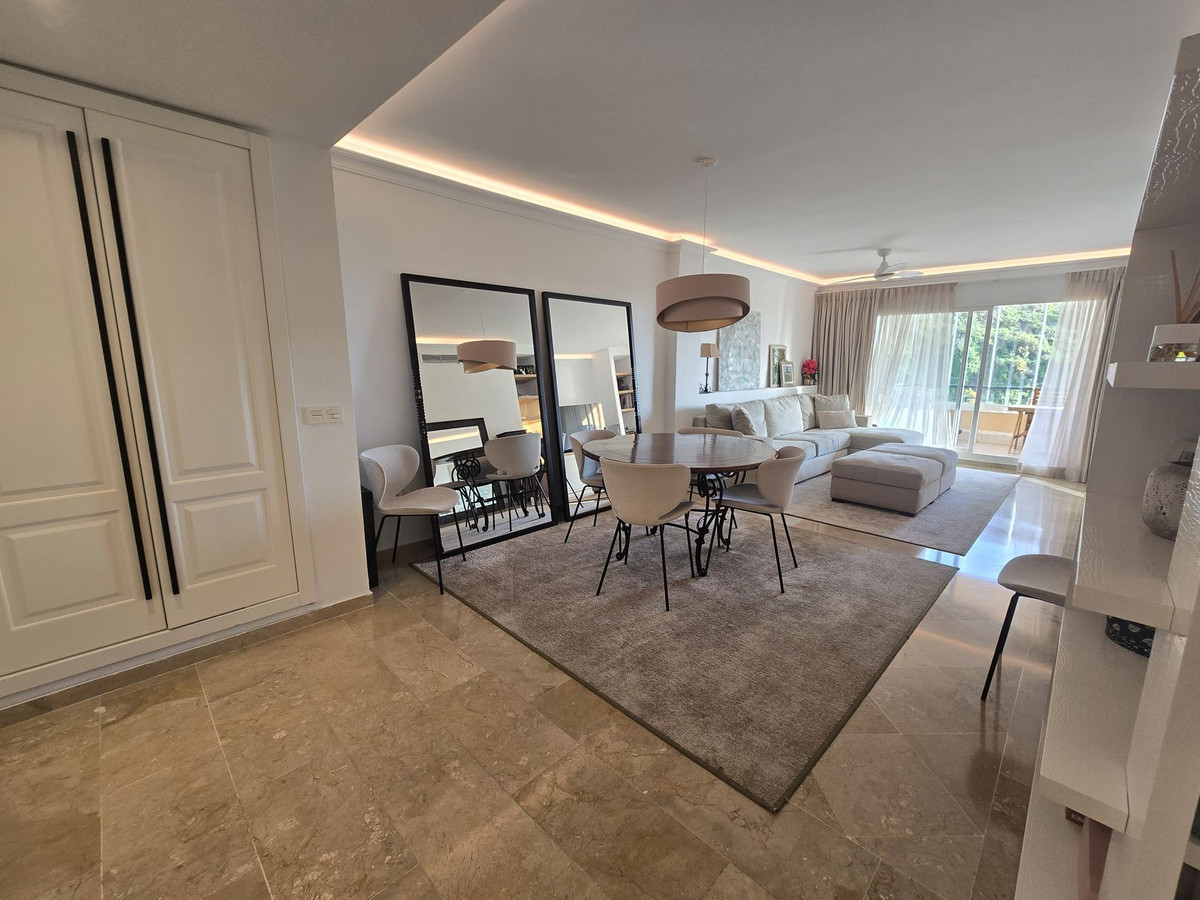 607057f1af6fb00acd0122d959eb1f5a - 28