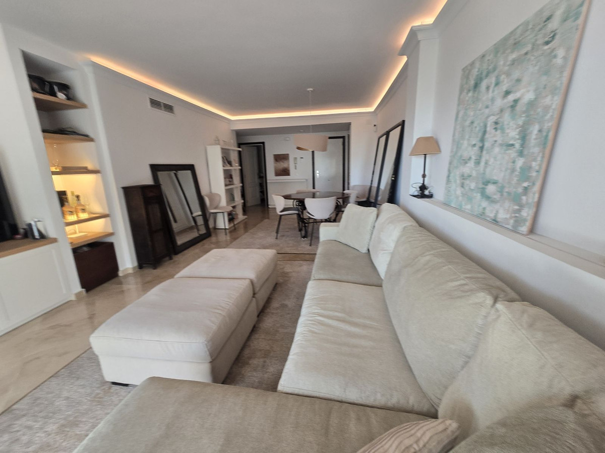 607057f1af6fb00acd0122d959eb1f5a - 6