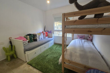 607057f1af6fb00acd0122d959eb1f5a - 7