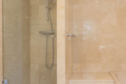 60b57a8226226ba6a0371bfb7290d5c2 - 18