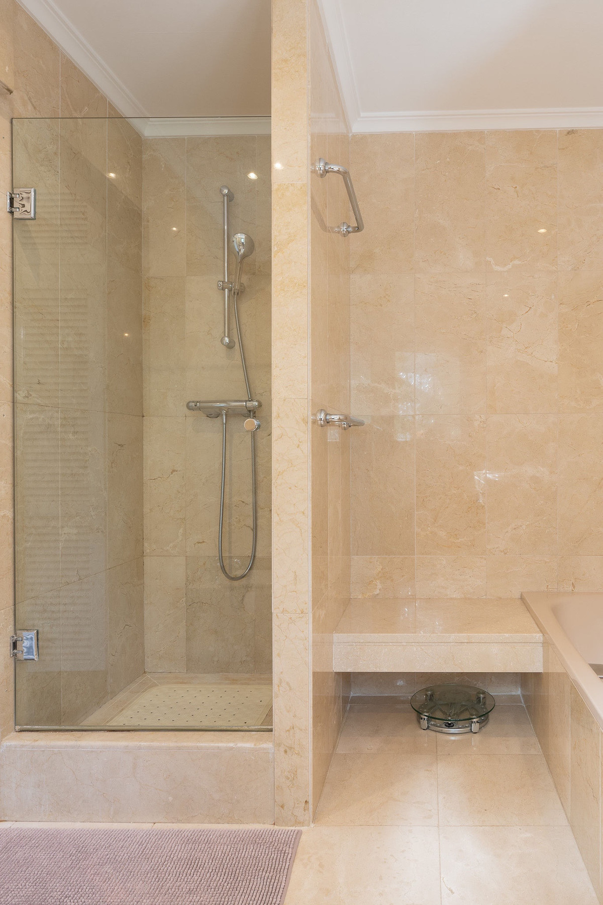 60b57a8226226ba6a0371bfb7290d5c2 - 18