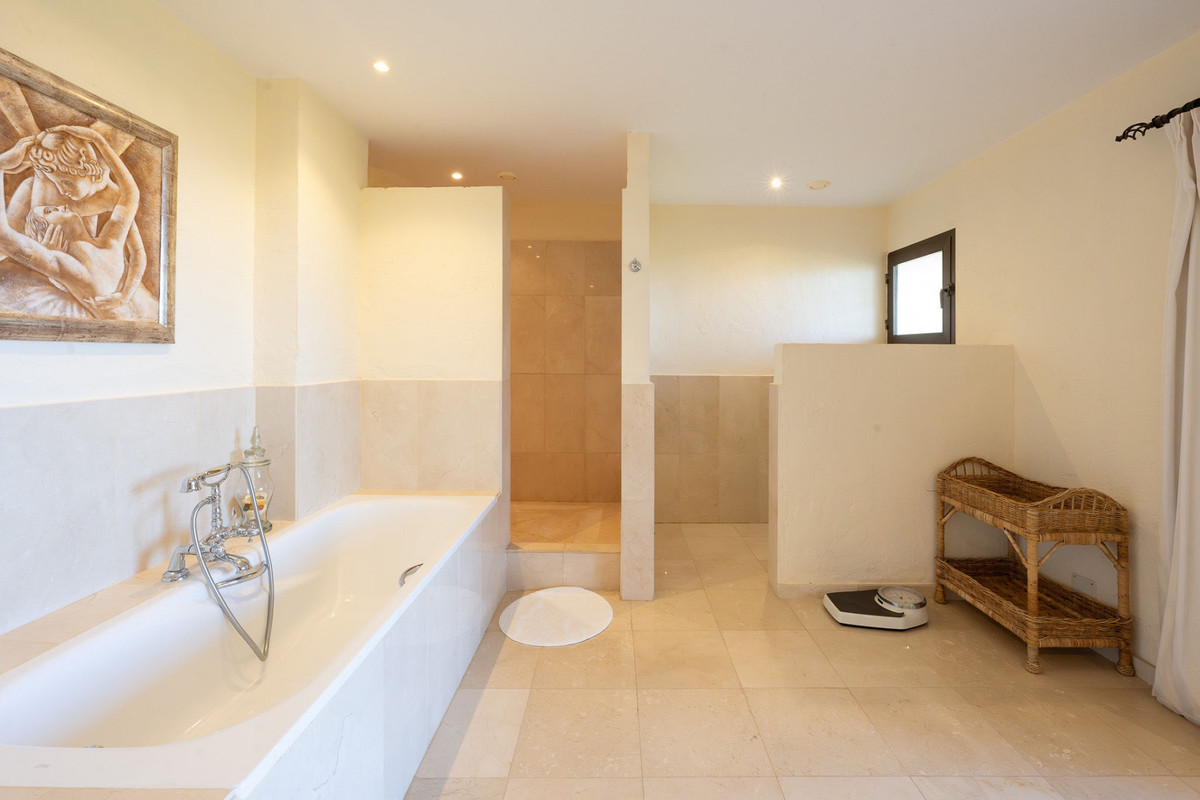 60b57a8226226ba6a0371bfb7290d5c2 - 24