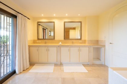 60b57a8226226ba6a0371bfb7290d5c2 - 25