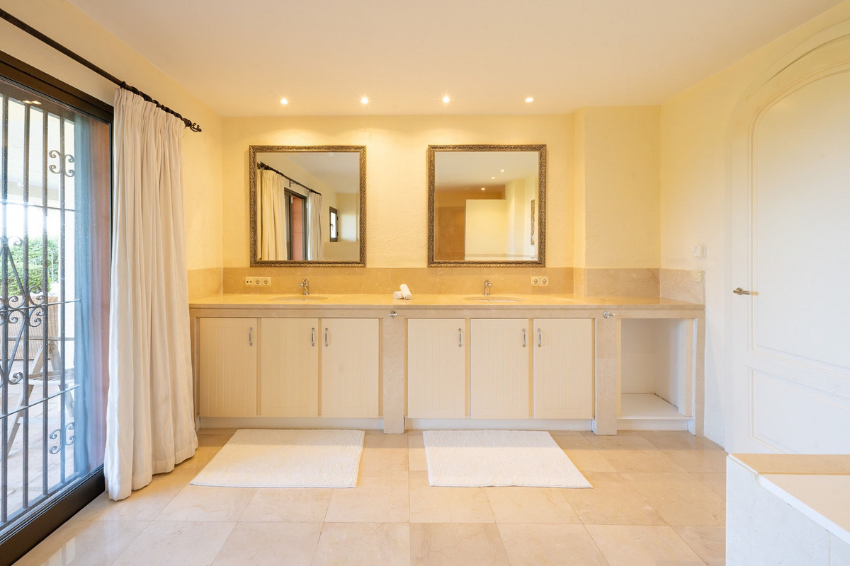 60b57a8226226ba6a0371bfb7290d5c2 - 25