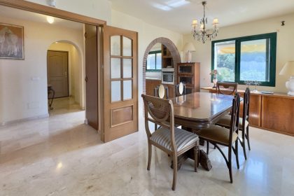 6124ffc58439e21b2d2d28af3eed06fc - 11