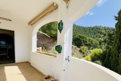 6124ffc58439e21b2d2d28af3eed06fc - 17