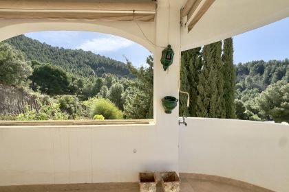 6124ffc58439e21b2d2d28af3eed06fc - 18