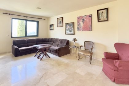 6124ffc58439e21b2d2d28af3eed06fc - 9