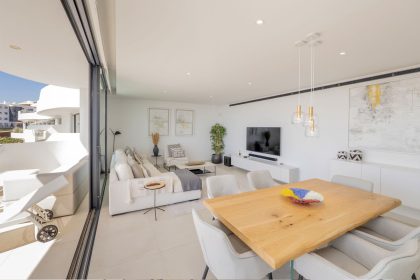 620aeebd71d197c27e06c3c0929bde00 - 16