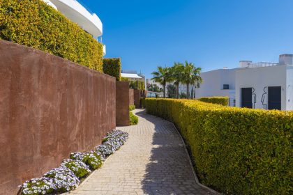 620aeebd71d197c27e06c3c0929bde00 - 35