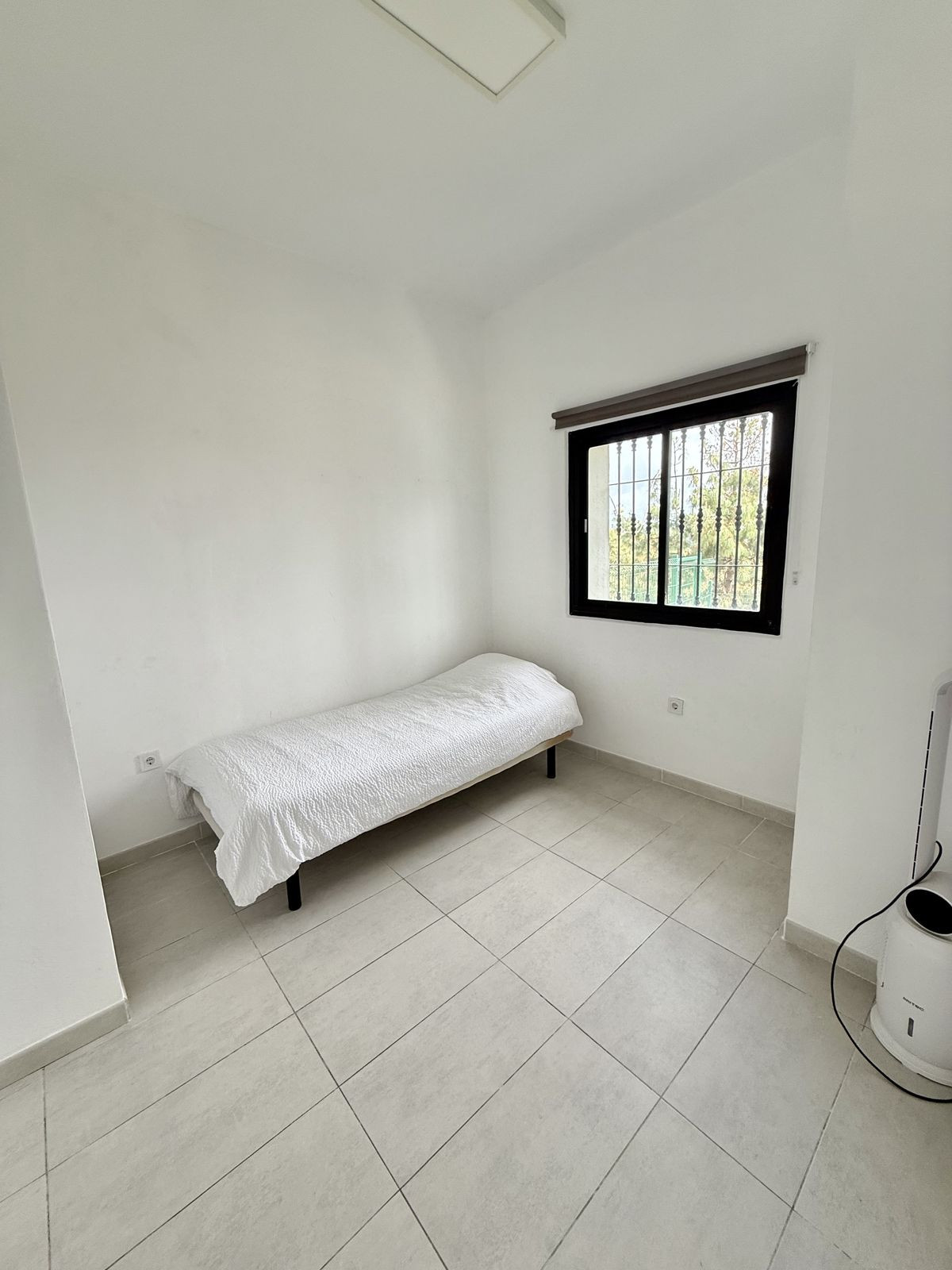 62545d0aee09fd6b1c1931c72504dc2a - 11