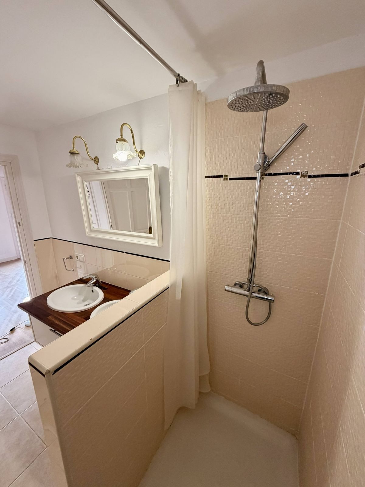 6320c8264ed43df76072a03793c055d0 - 16