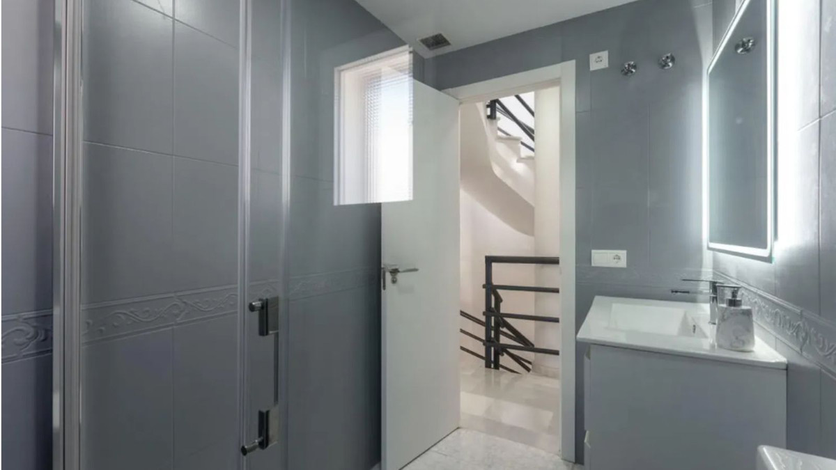 642728bc223658b218a65b335c3649e2 - 17