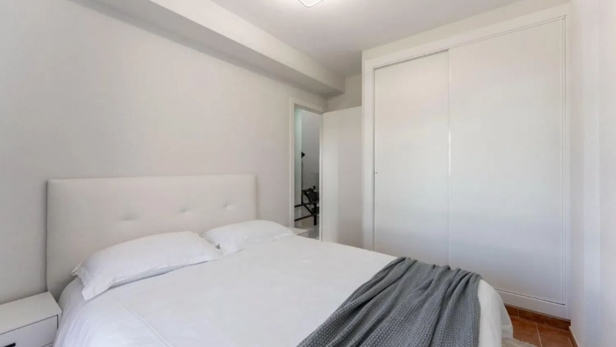 642728bc223658b218a65b335c3649e2 - 19