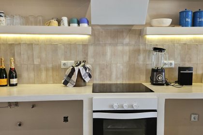 643c68f2be2646c4185dfbb077d700e5 - 13