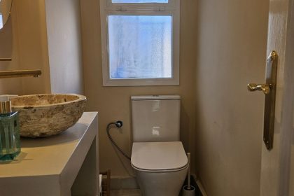 643c68f2be2646c4185dfbb077d700e5 - 19