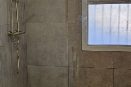 643c68f2be2646c4185dfbb077d700e5 - 28