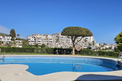 643c68f2be2646c4185dfbb077d700e5 - 37