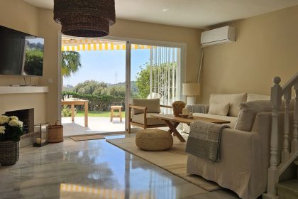 643c68f2be2646c4185dfbb077d700e5 - 8