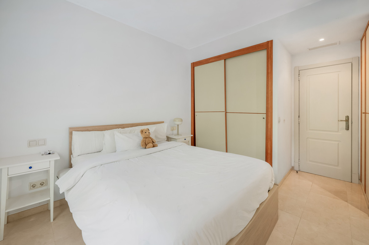 6456c7c36ea56498a990550756031f53 - 17