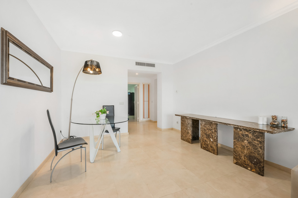 6456c7c36ea56498a990550756031f53 - 22