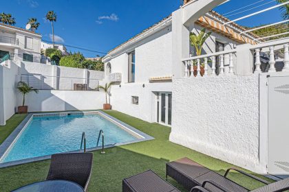 64985dde45cd53645a3fd38a4c0bdd11 - 1