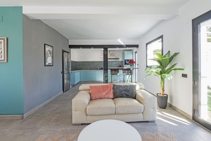 64985dde45cd53645a3fd38a4c0bdd11 - 10