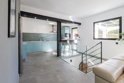 64985dde45cd53645a3fd38a4c0bdd11 - 11