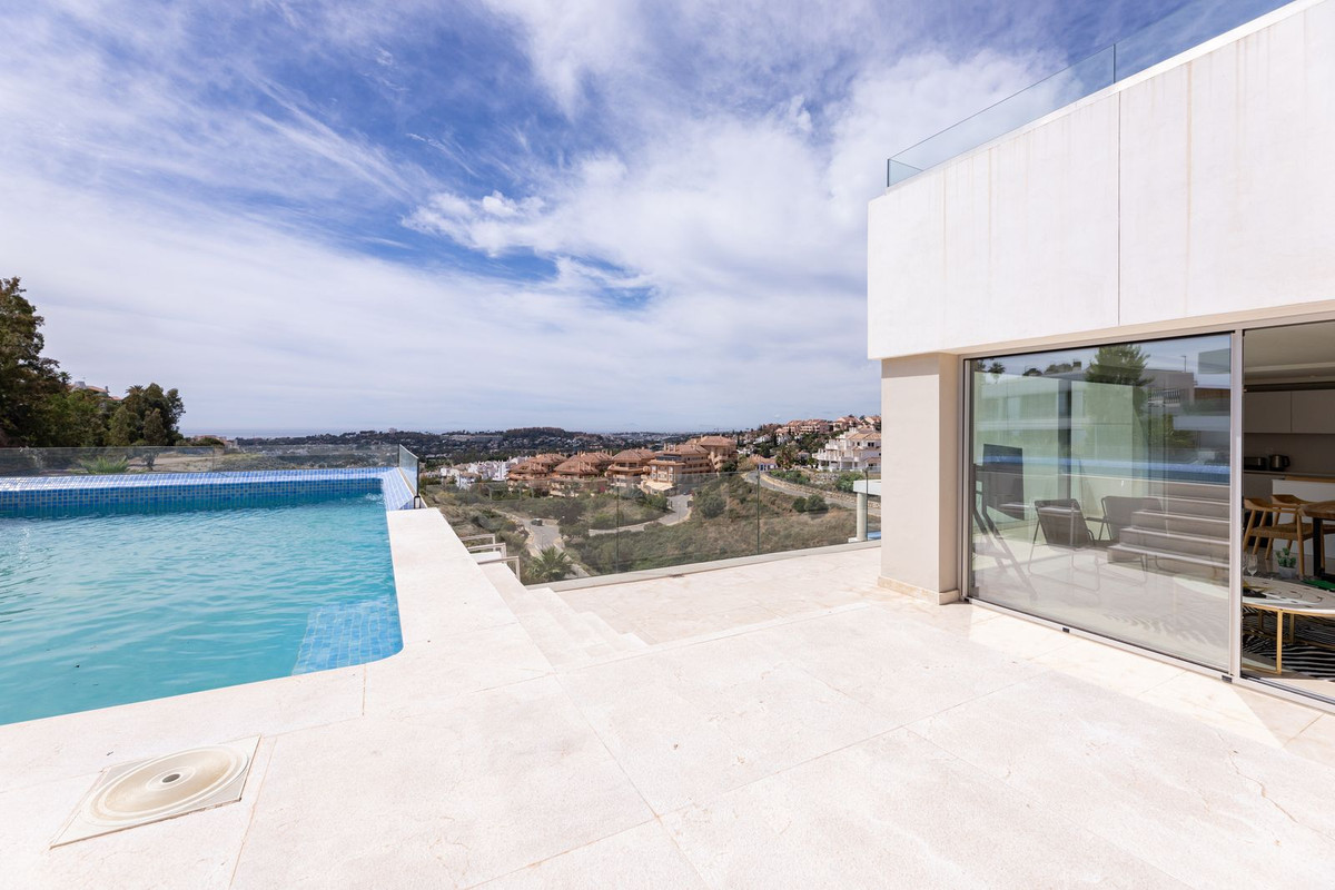 649cbe04dcda33cd0a727ac8d15b7e4e - 2