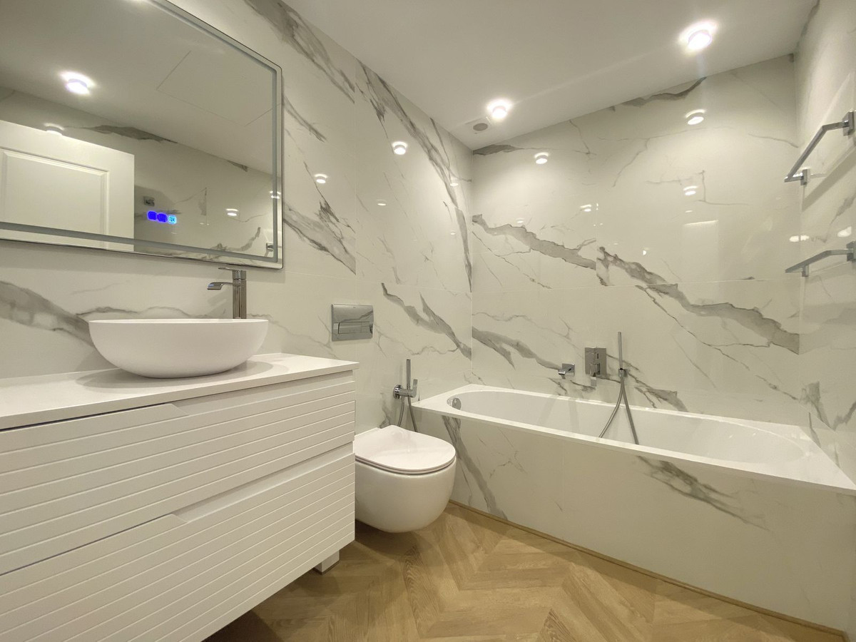 64ad9529b2229fe729cea18391cb6ac0 - 17