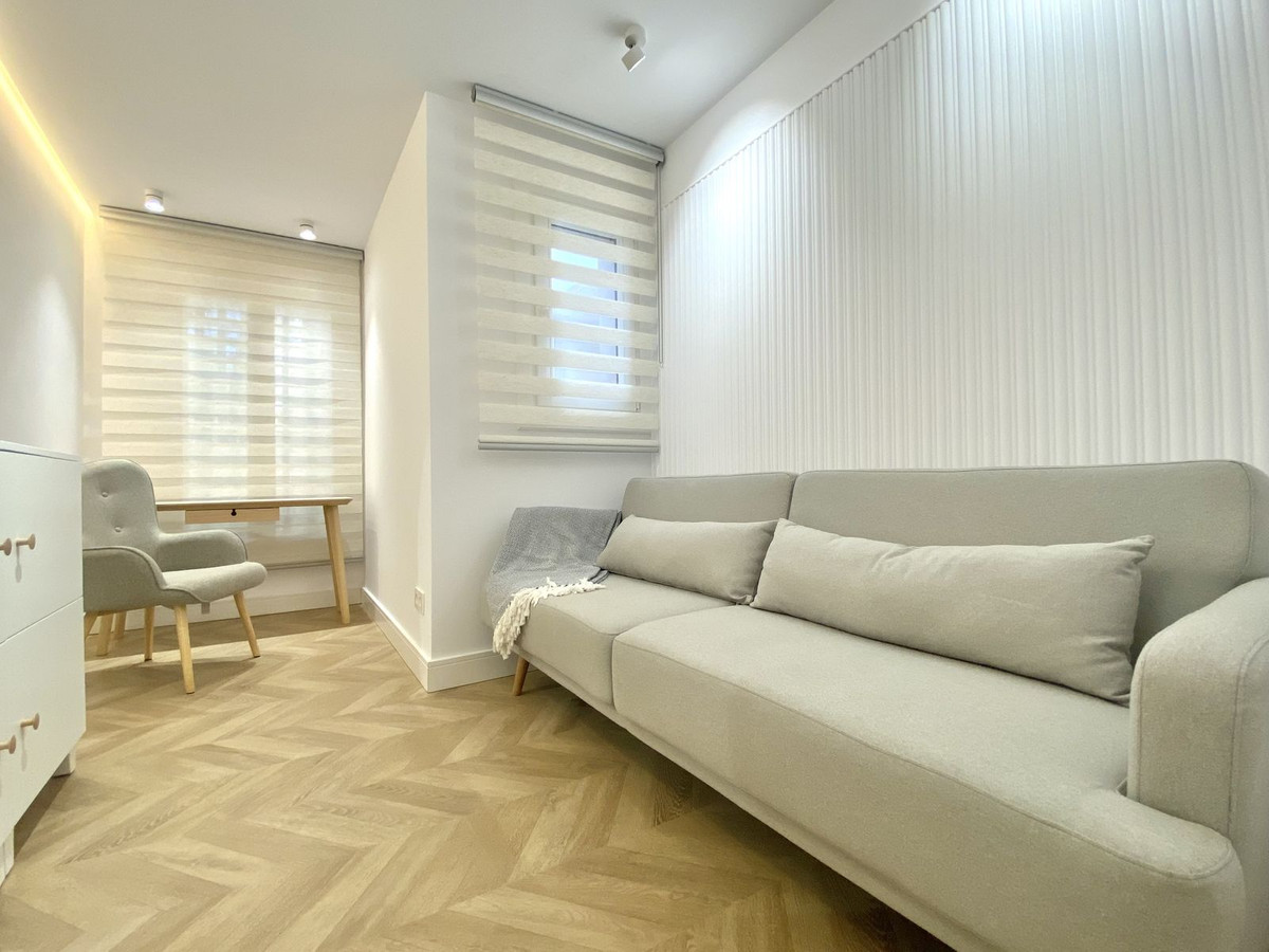 64ad9529b2229fe729cea18391cb6ac0 - 18