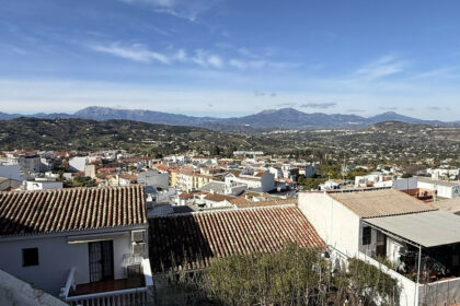 64d33a6efc8b798c36083bf8c7c3e728 - 1