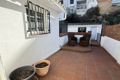 64d33a6efc8b798c36083bf8c7c3e728 - 16