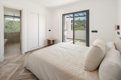 6511308bdb991861c7416f68352919d8 - 20