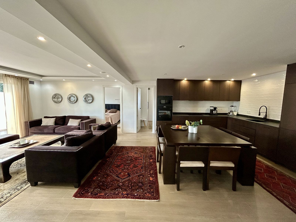 651b43cae295fad6414ec80212d872f3 - 24