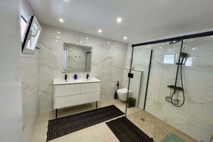 651b43cae295fad6414ec80212d872f3 - 40