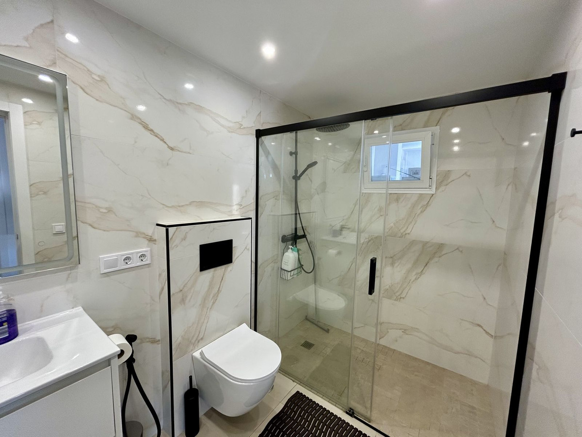 651b43cae295fad6414ec80212d872f3 - 44