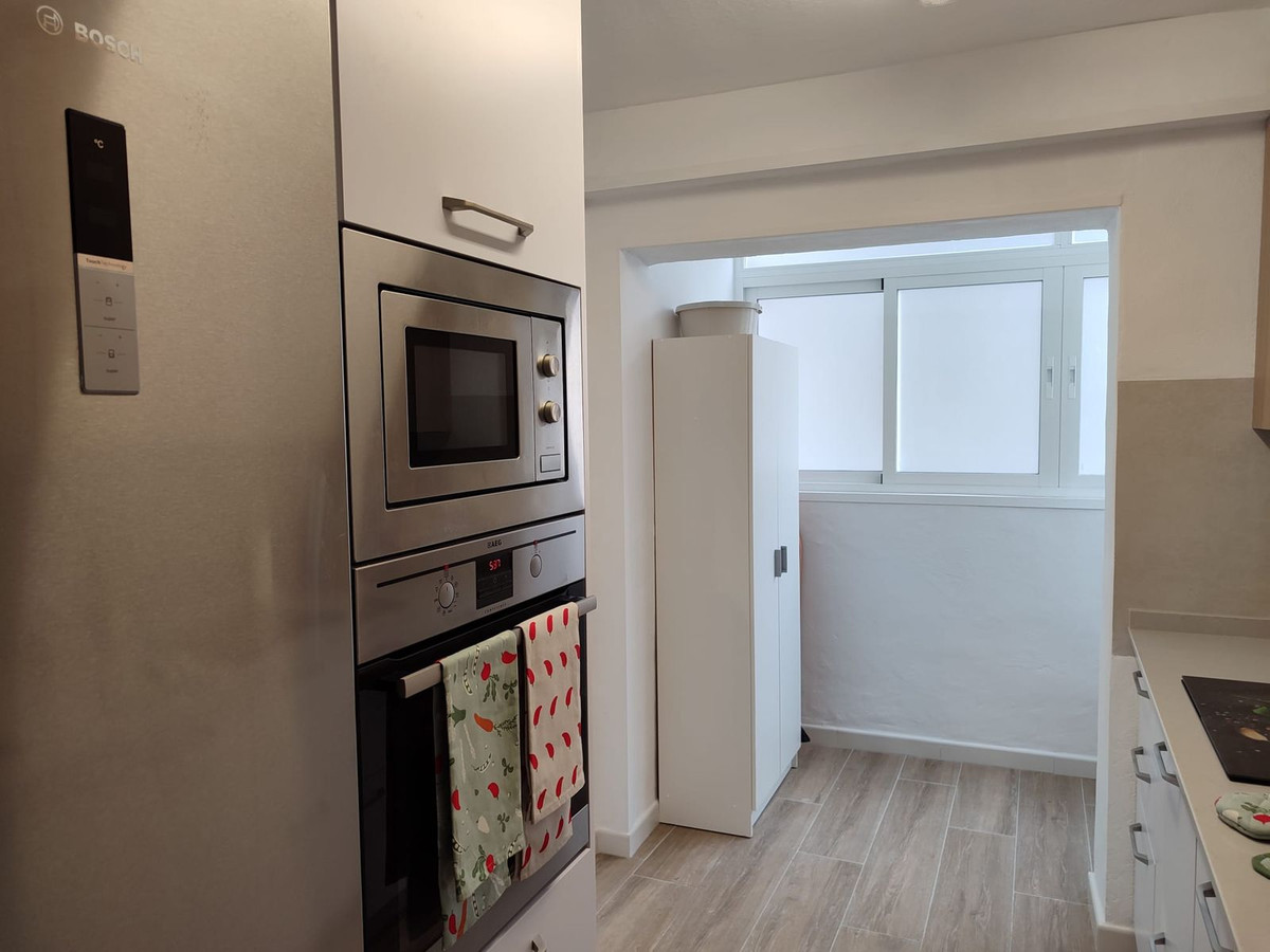 652449131d33a3e8c1c4b3748ed31ecc - 13