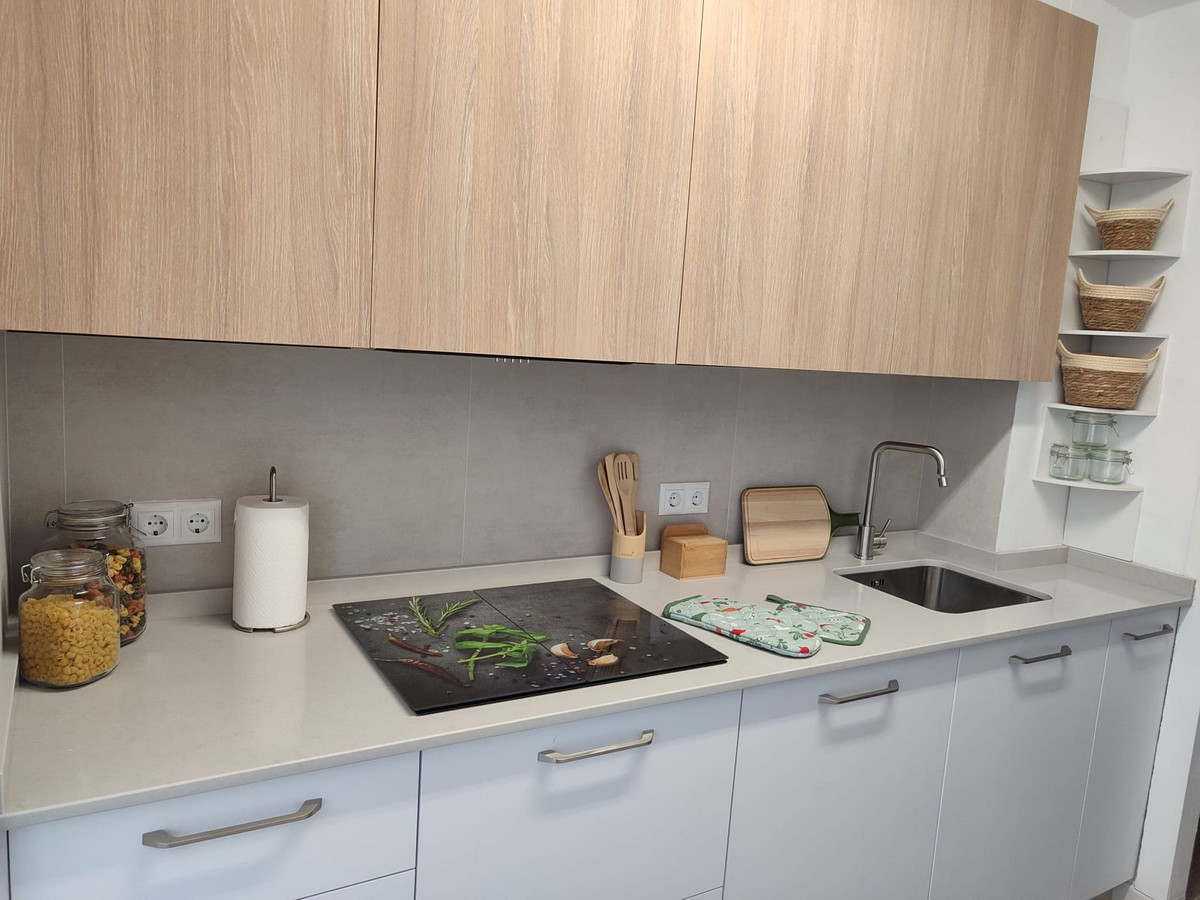 652449131d33a3e8c1c4b3748ed31ecc - 22