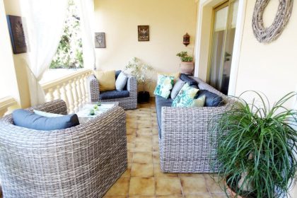 657c90d87dea959bc10fb5549418cb99 - 12