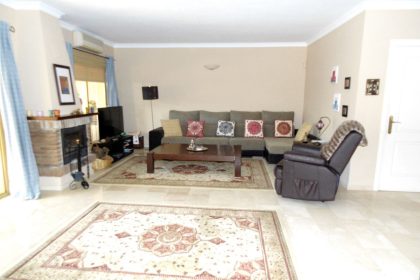 657c90d87dea959bc10fb5549418cb99 - 13