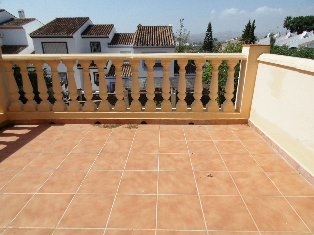 657c90d87dea959bc10fb5549418cb99 - 19