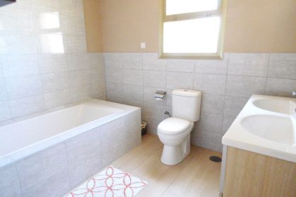 657c90d87dea959bc10fb5549418cb99 - 23